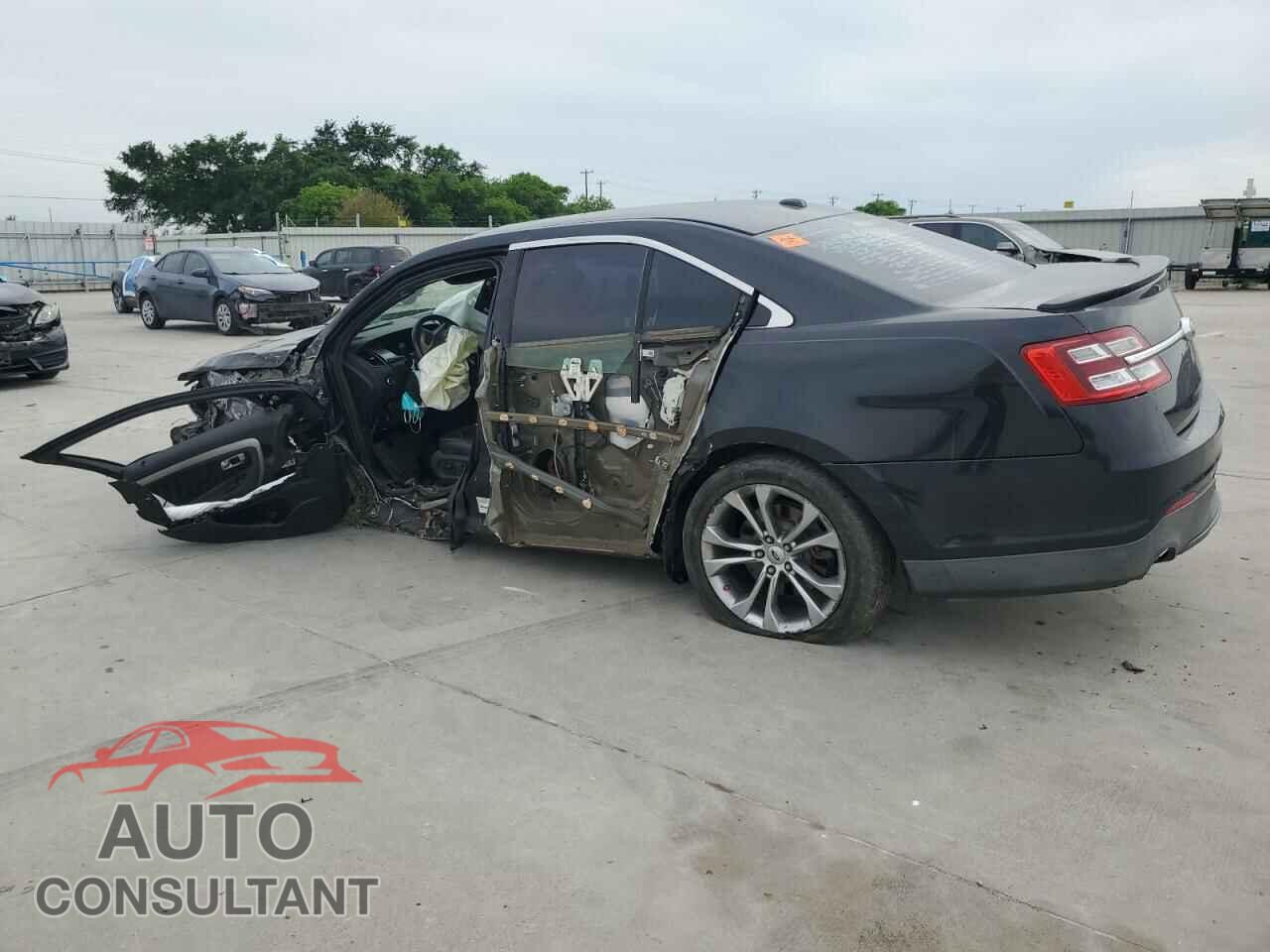 FORD TAURUS 2013 - 1FAHP2E80DG169186
