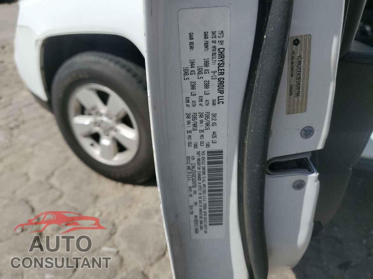 JEEP COMPASS 2014 - 1C4NJCEA3ED620766