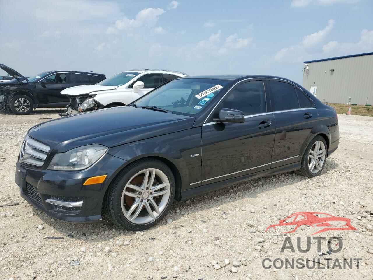 MERCEDES-BENZ C-CLASS 2012 - WDDGF4HB0CR238012