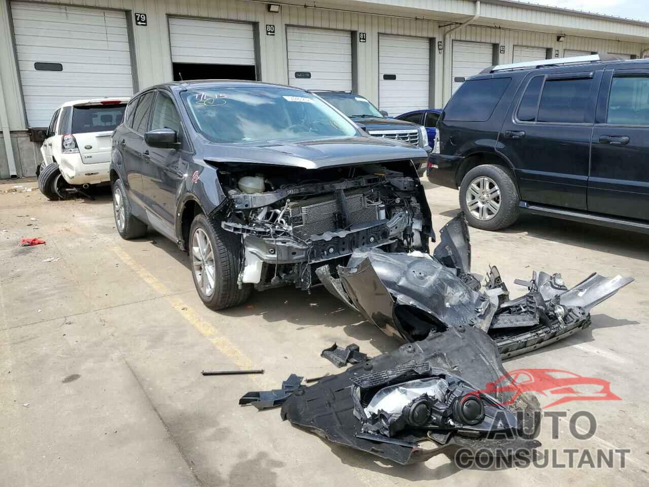 FORD ESCAPE 2017 - 1FMCU0GD2HUC09525