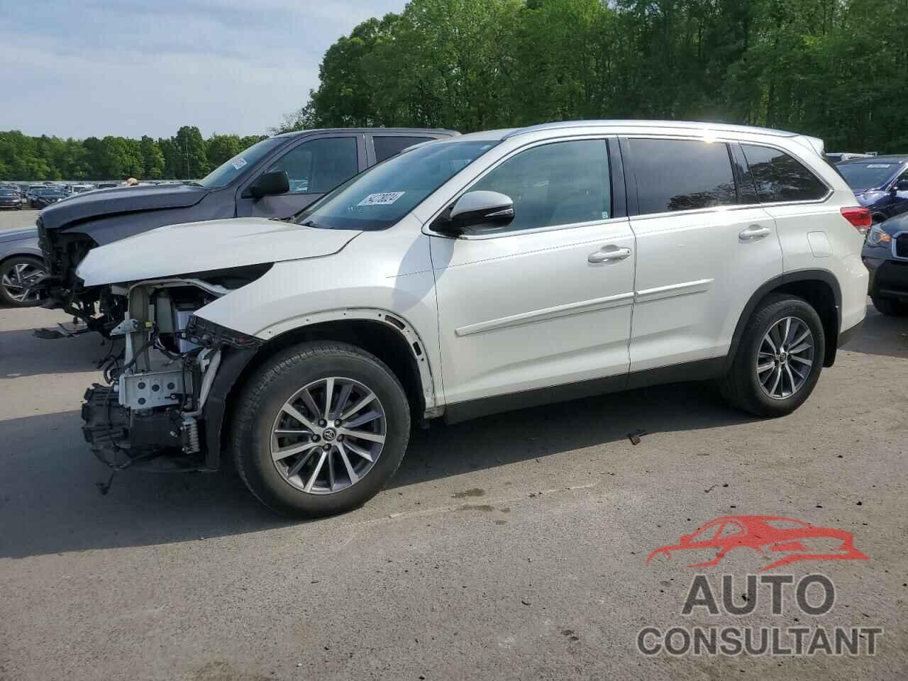 TOYOTA HIGHLANDER 2019 - 5TDJZRFH7KS572792