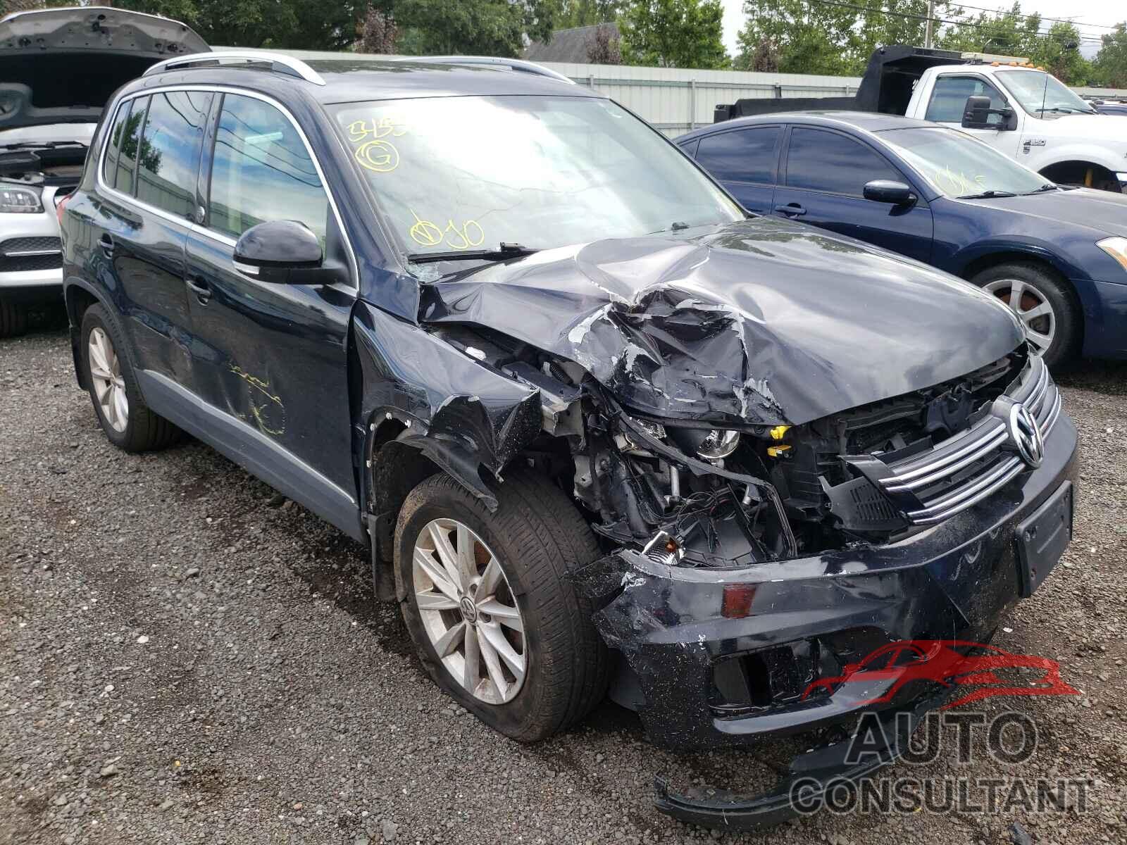 VOLKSWAGEN TIGUAN 2017 - WVGSV7AX0HW508830