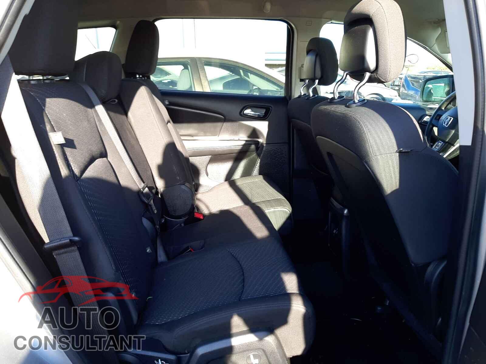 DODGE JOURNEY 2017 - 3C4PDCBG8HT534392