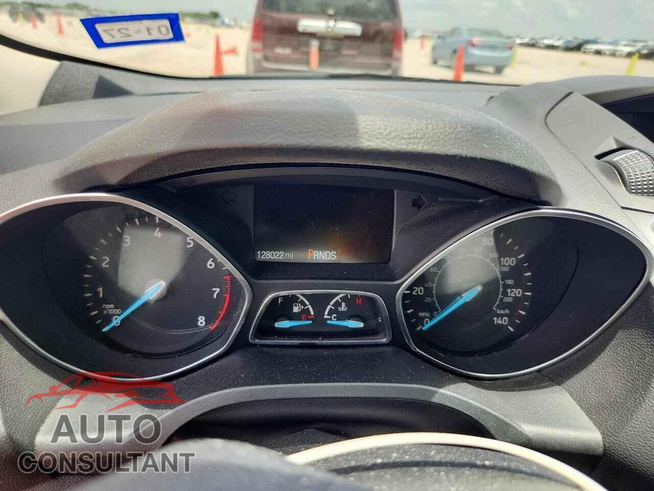 FORD ESCAPE 2017 - 1FMCU0F79HUC95105