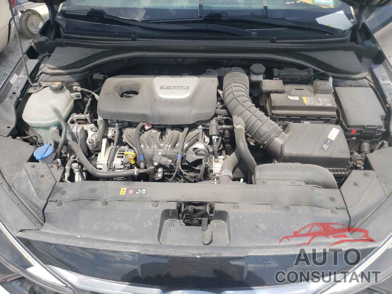 HYUNDAI ELANTRA 2019 - KMHD04LB3KU820635