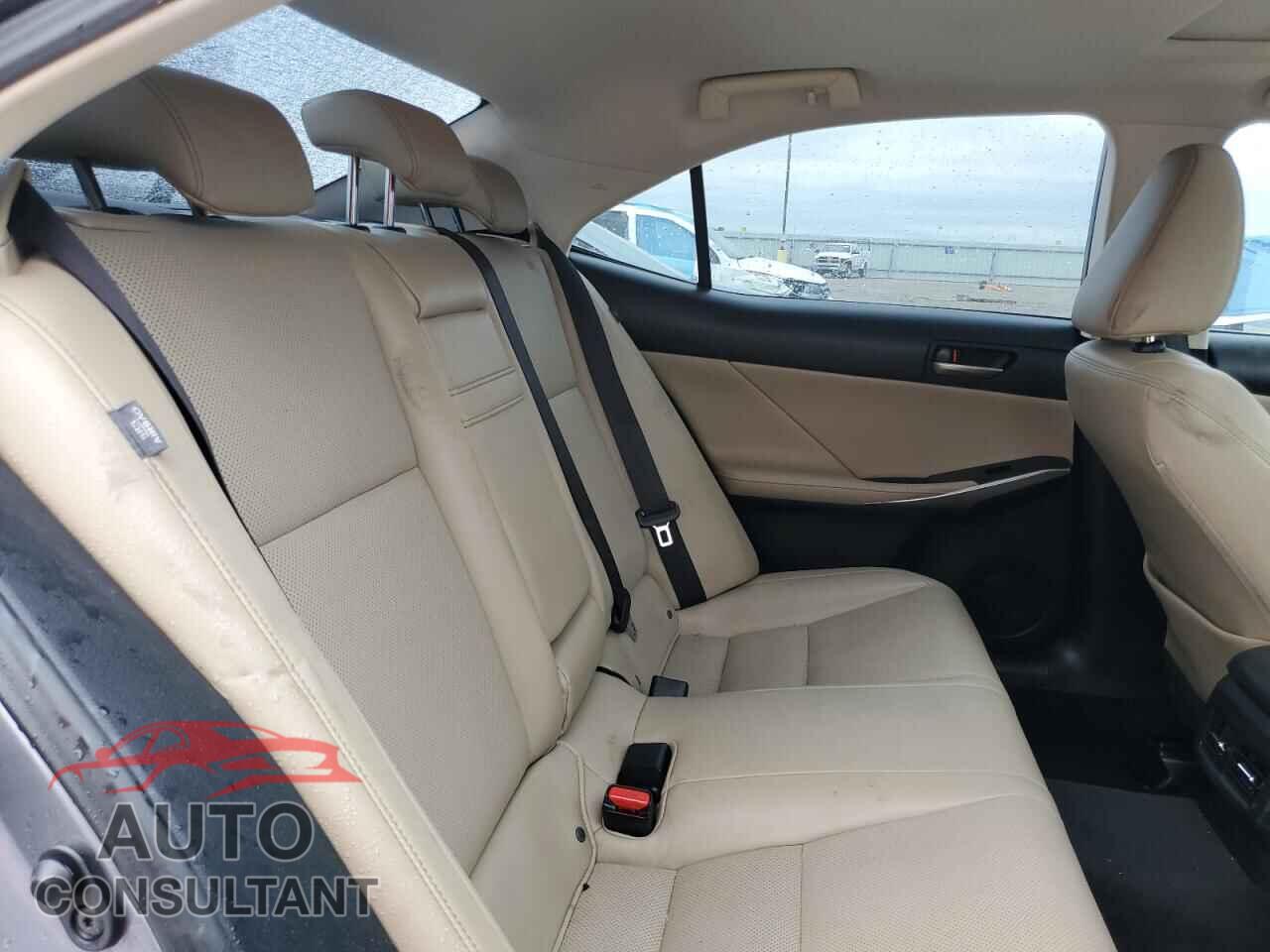LEXUS IS 2017 - JTHBA1D24H5050310