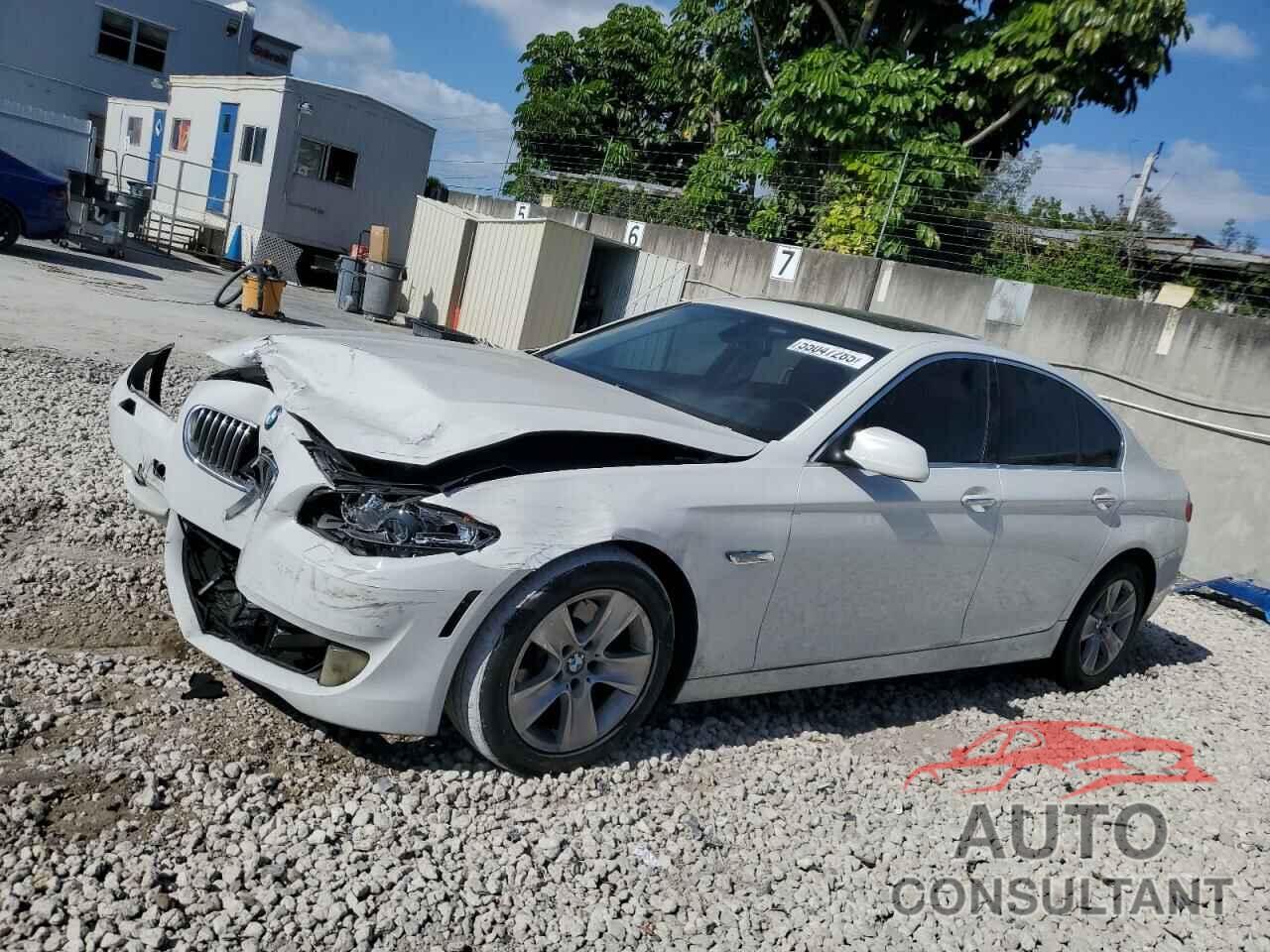 BMW 5 SERIES 2011 - WBAFR1C51BC738255