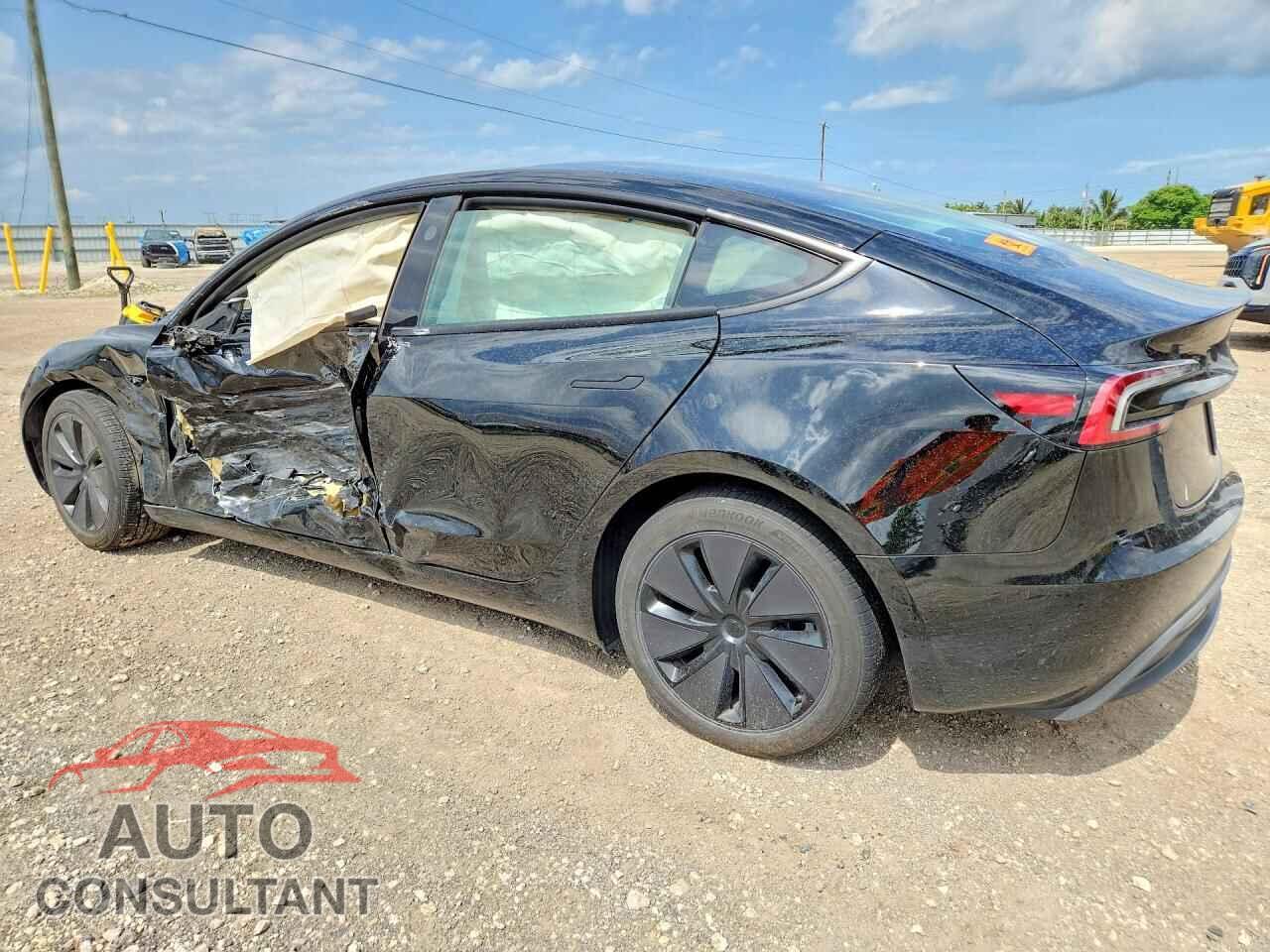 TESLA MODEL 3 2024 - 5YJ3E1EA5RF857158