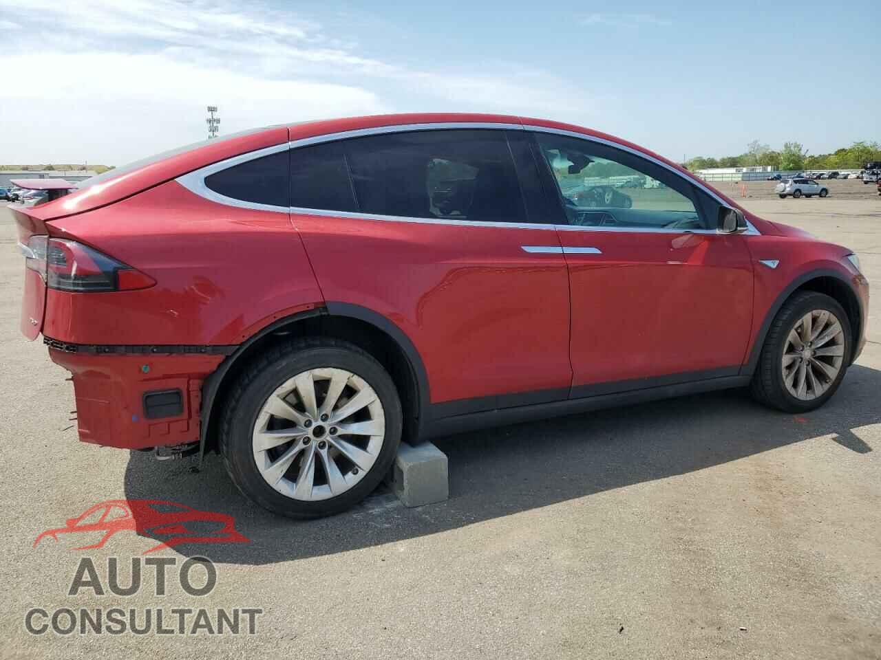 TESLA MODEL X 2016 - 5YJXCAE21GF008819