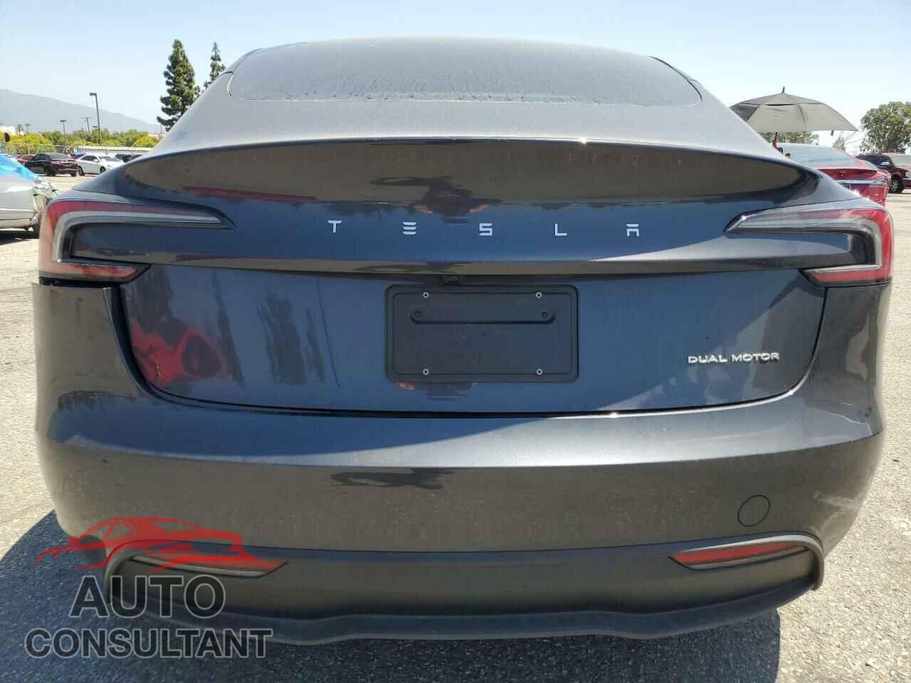 TESLA MODEL 3 2024 - 5YJ3E1EB1RF793760