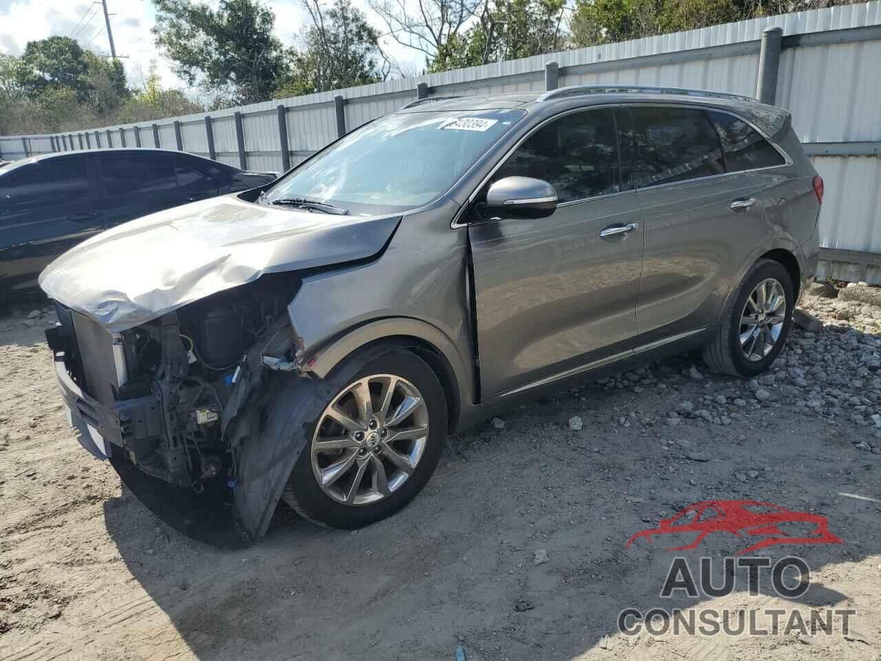 KIA SORENTO 2018 - 5XYPK4A50JG379443