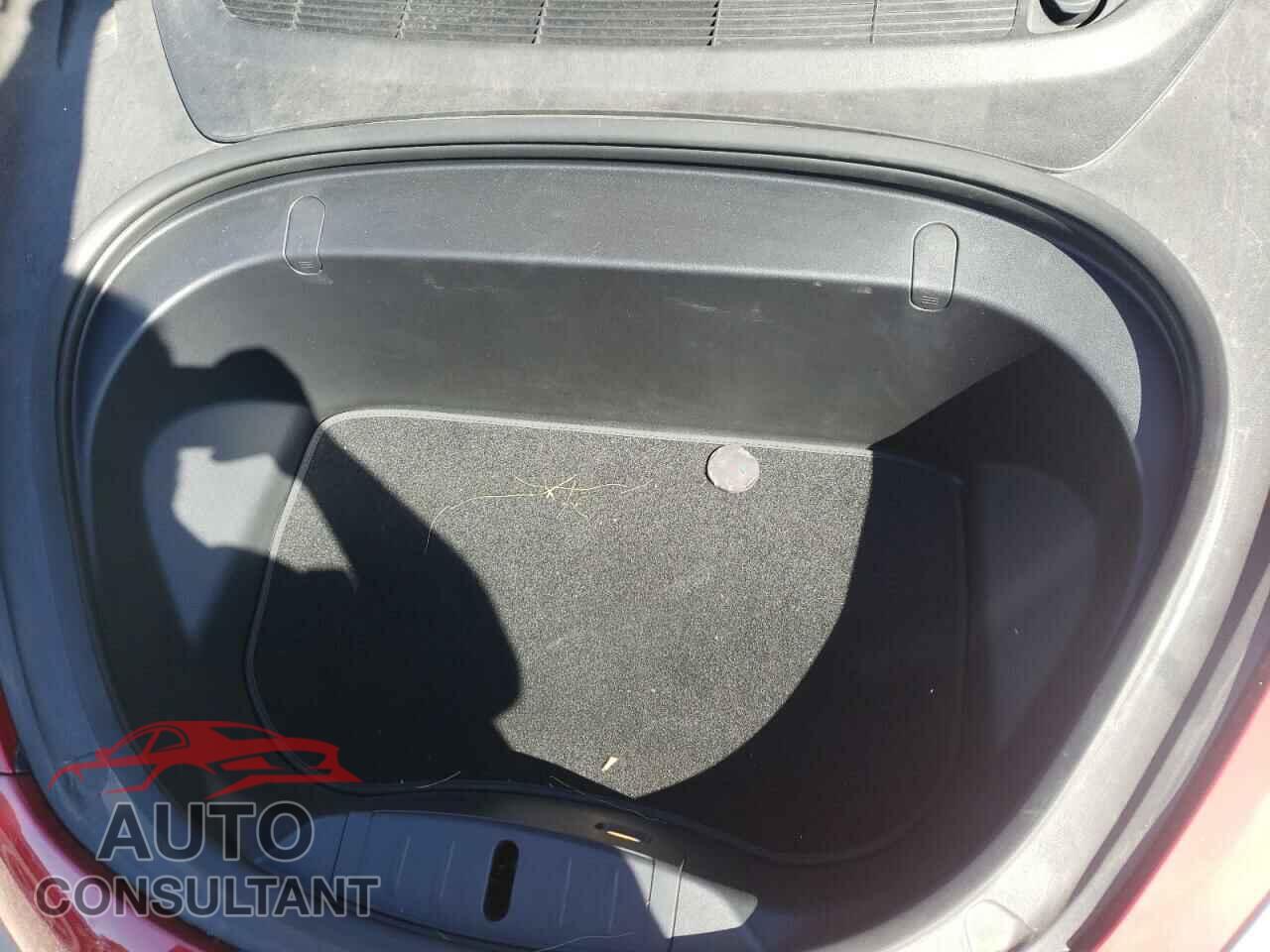 TESLA MODEL 3 2018 - 5YJ3E1EBXJF073376