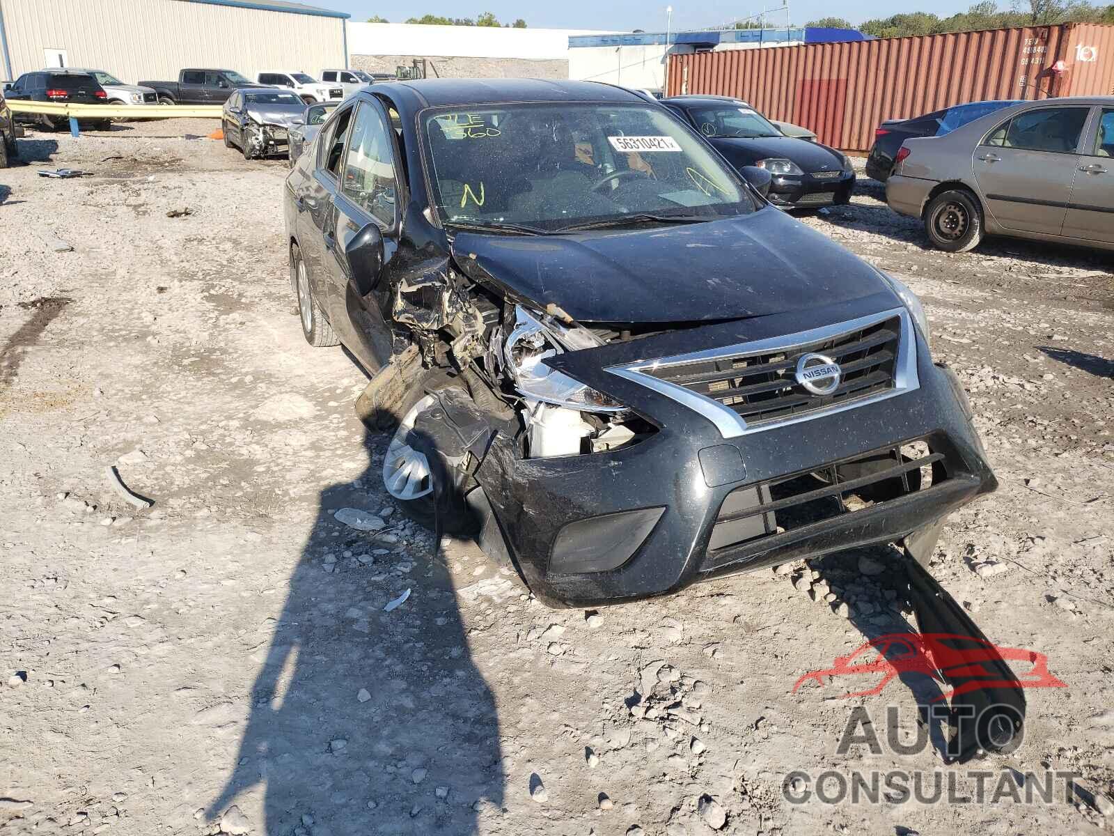 NISSAN VERSA 2018 - 3N1CN7AP5JL815966