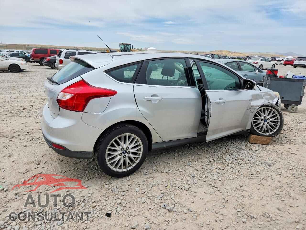 FORD FOCUS 2012 - 1FAHP3M25CL252508