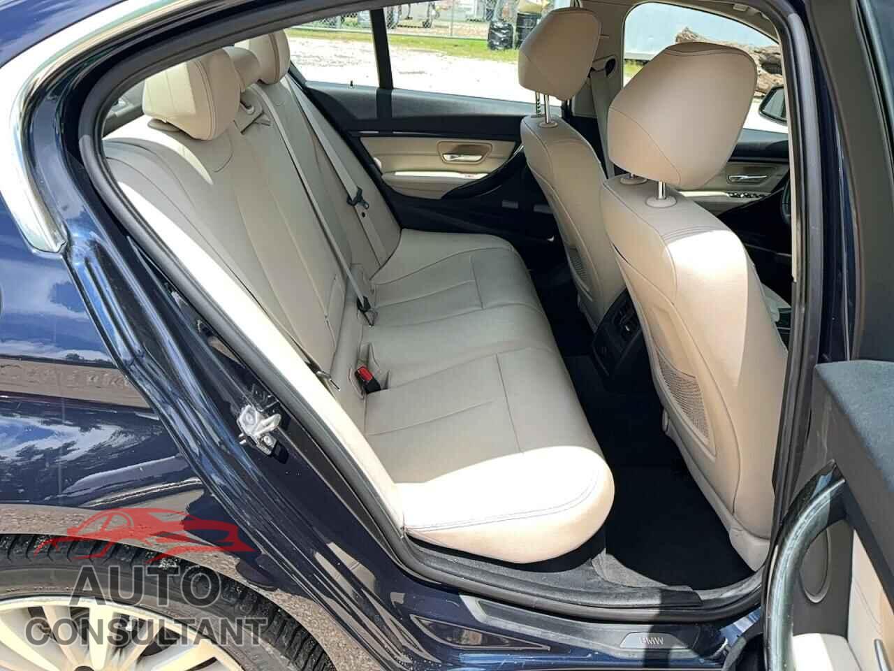 BMW 3 SERIES 2015 - WBA3D3C54FK157700