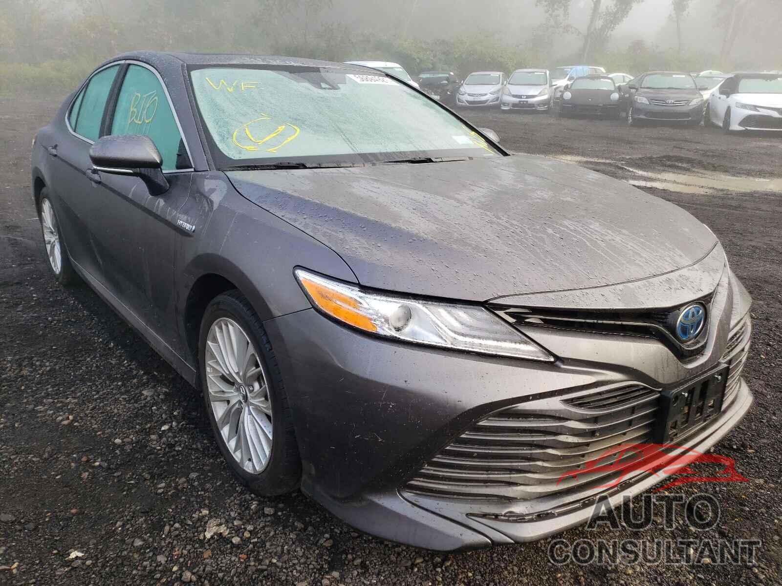 TOYOTA CAMRY 2019 - 4T1B21HK1KU010459