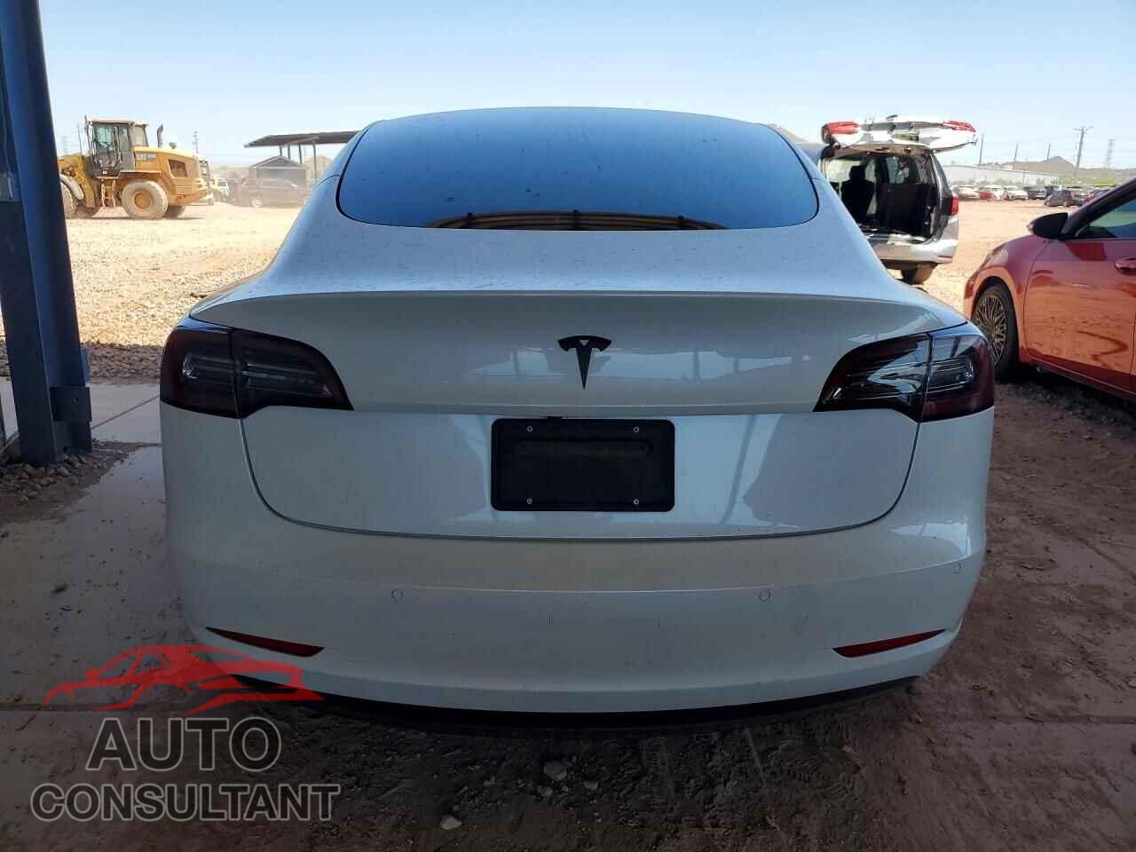 TESLA MODEL 3 2021 - 5YJ3E1EA8MF995043