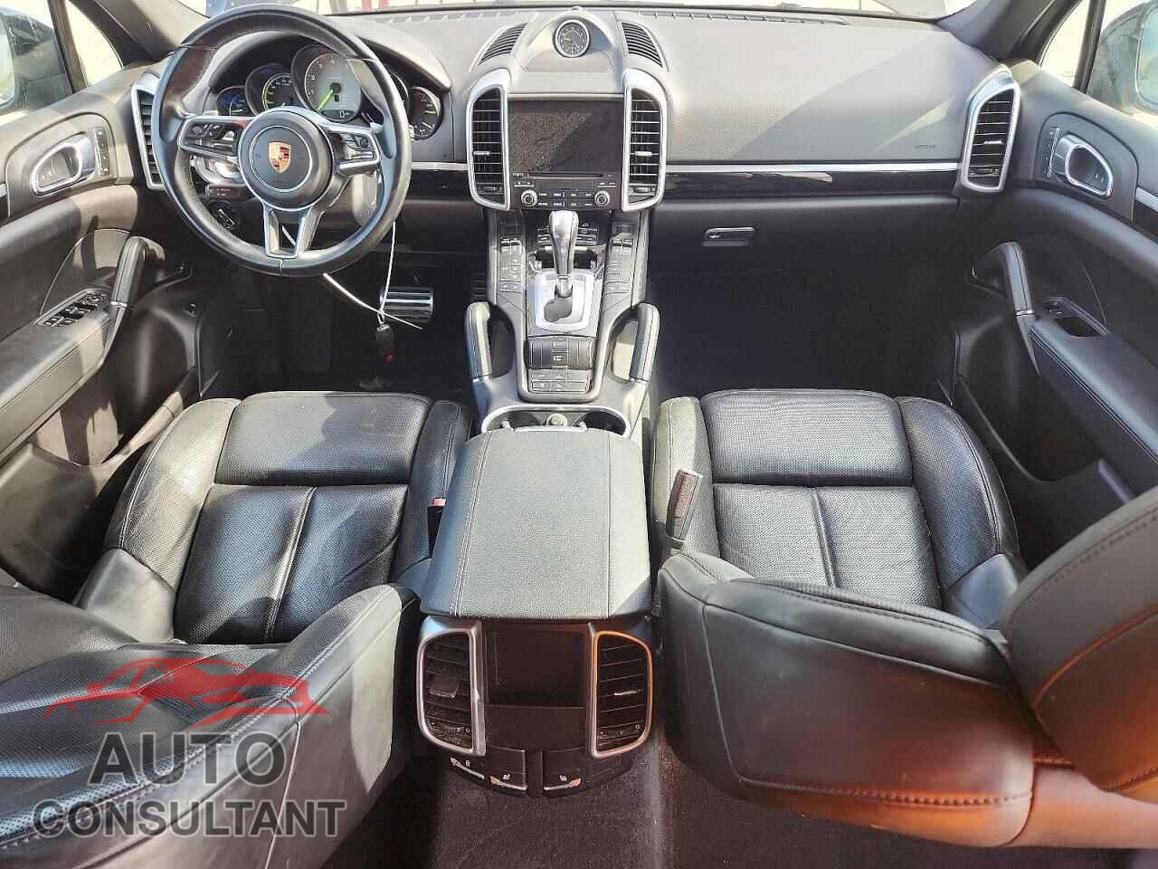 PORSCHE CAYENNE 2017 - WP1AE2A27HLA74946