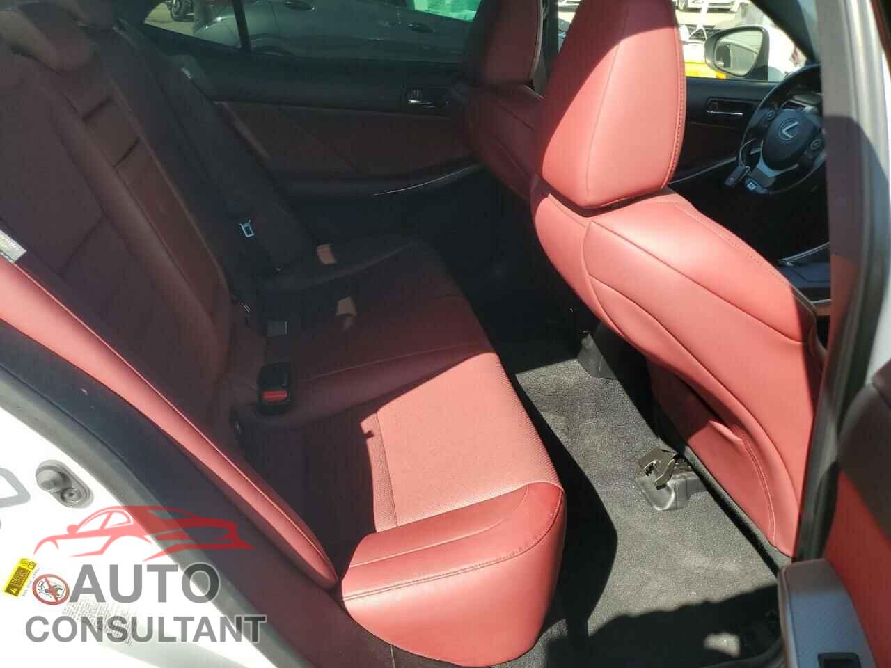 LEXUS IS 2016 - JTHBA1D2XG5009355