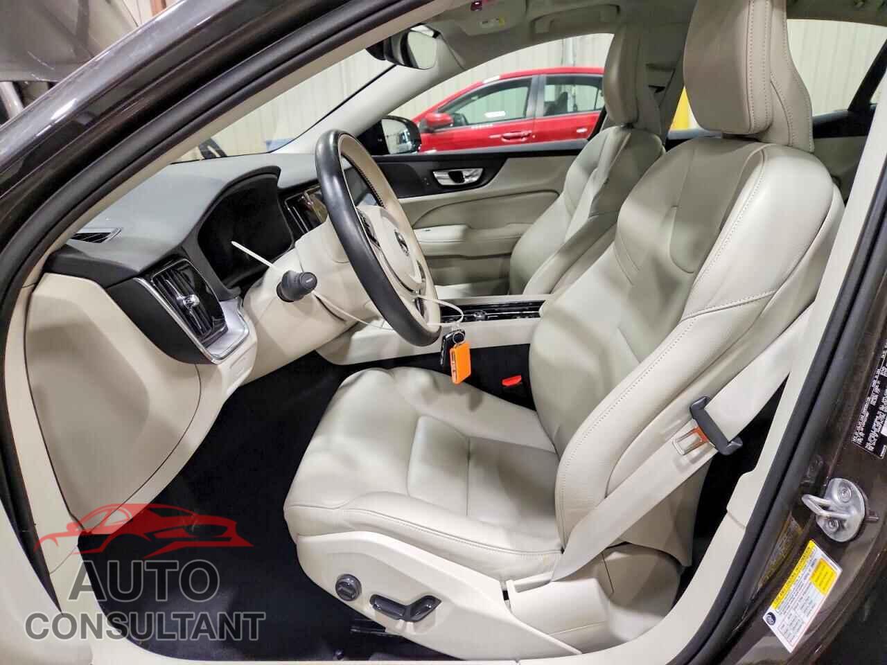 VOLVO S60 2023 - 7JRL12FV5PG231987