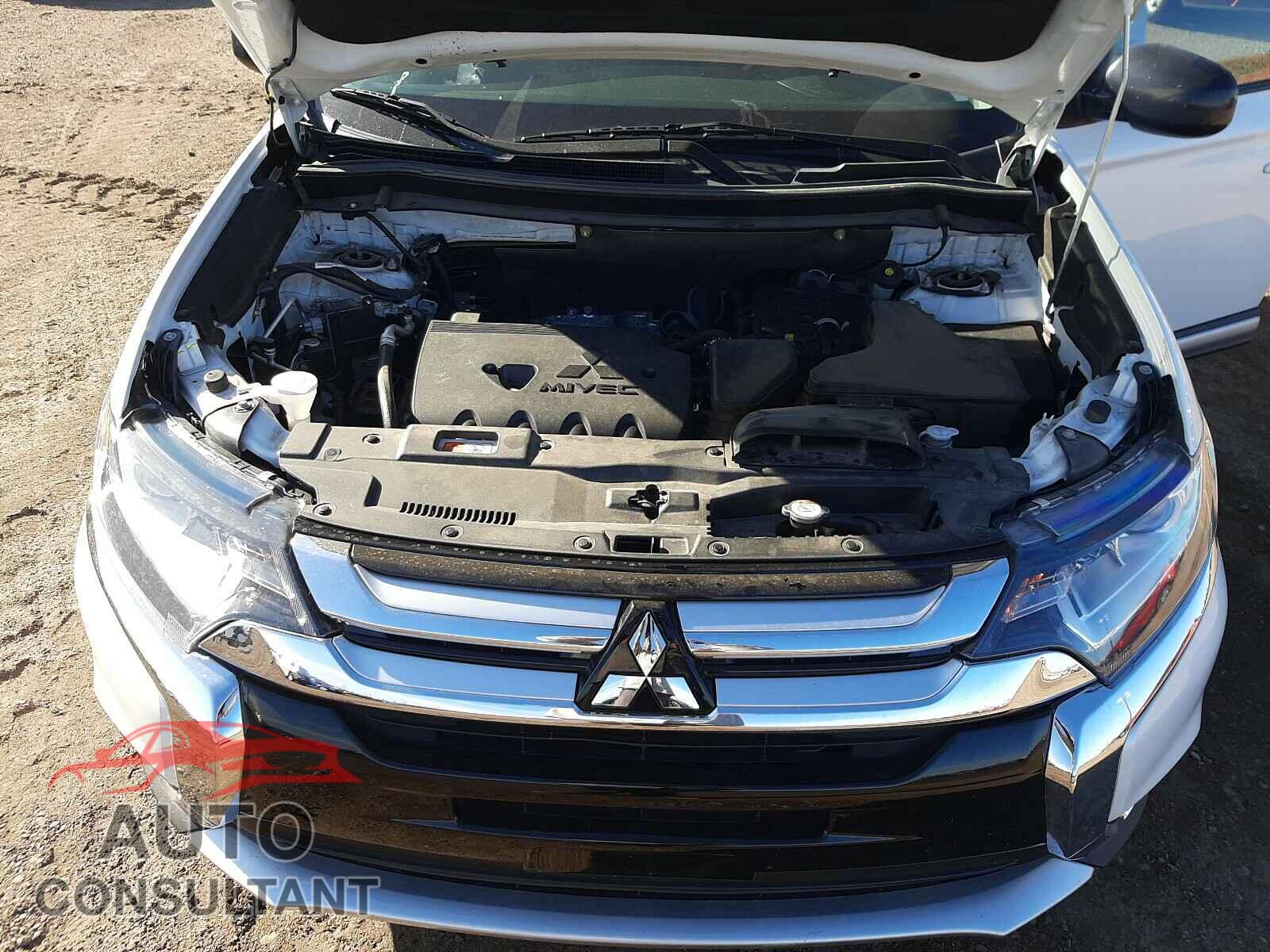 MITSUBISHI OUTLANDER 2018 - JA4AD2A36JZ066220