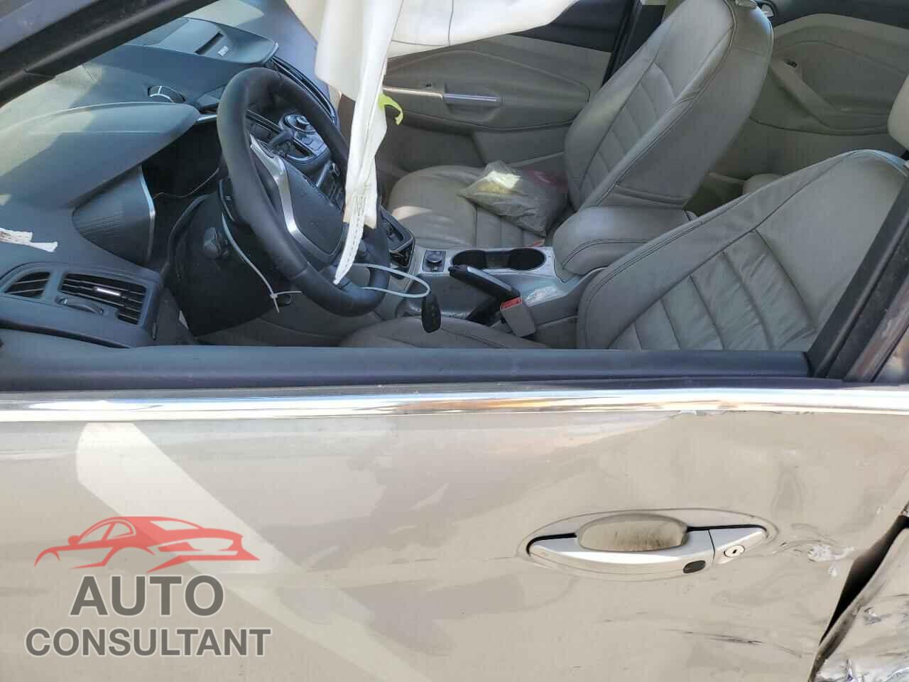 FORD CMAX 2015 - 1FADP5BU0FL104303
