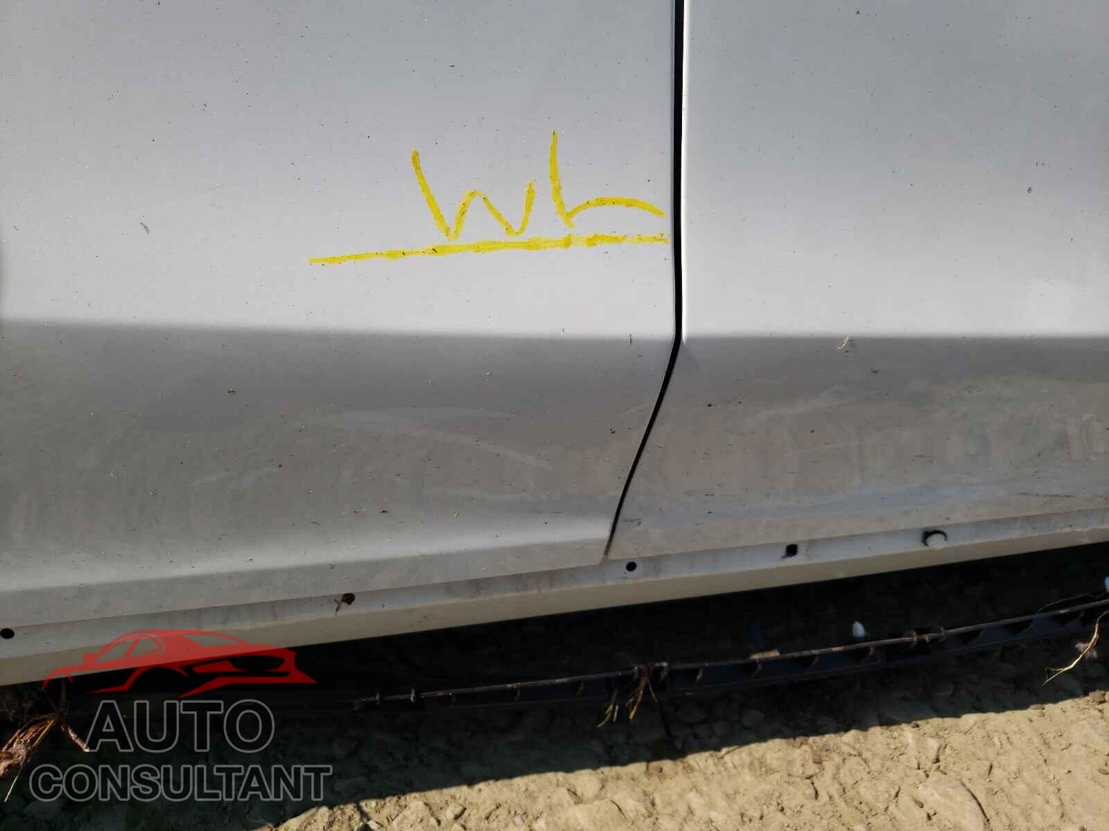 TESLA MODEL Y 2021 - 5YJYGDED3MF105575