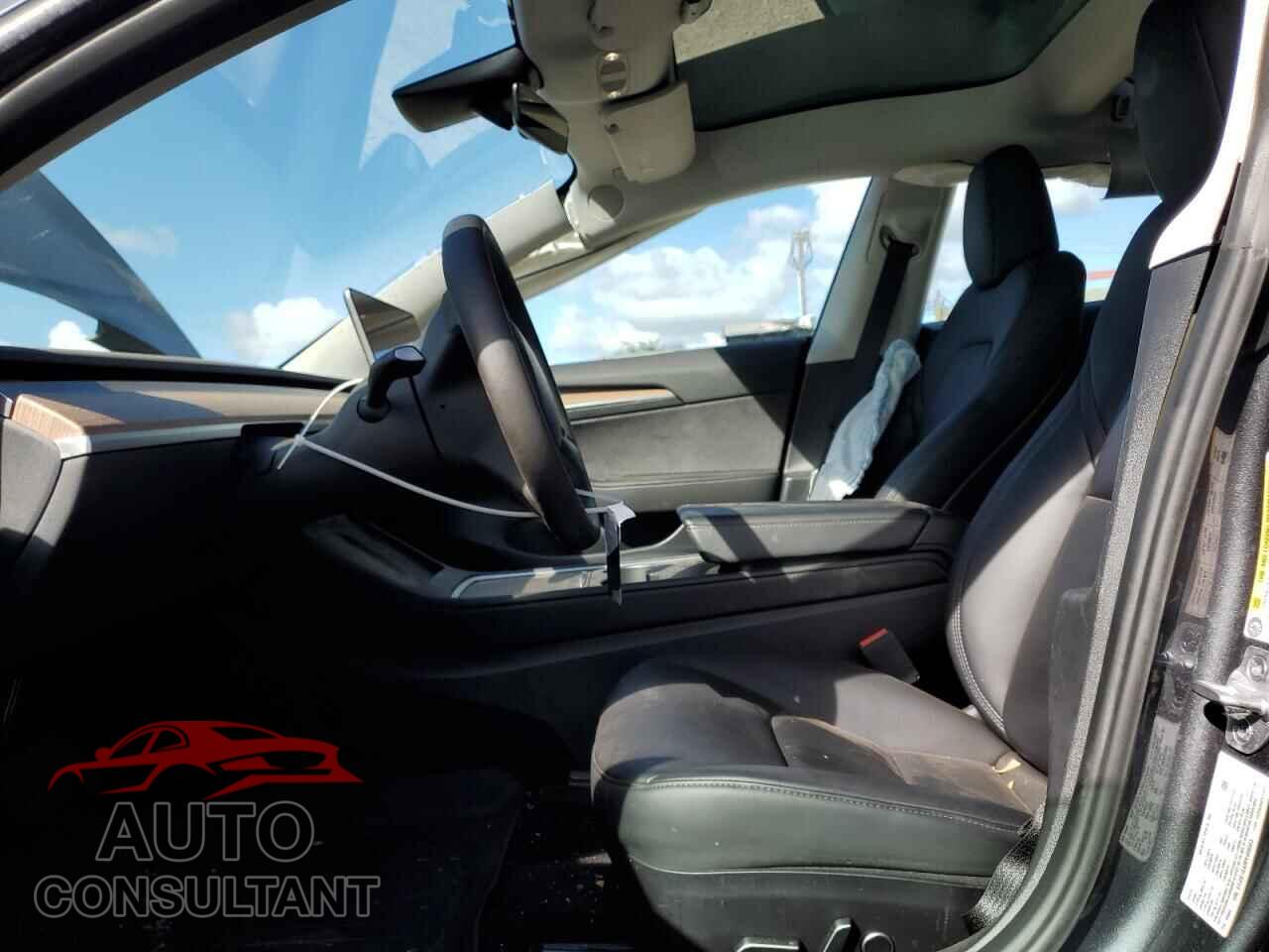 TESLA MODEL 3 2023 - 5YJ3E1EA9PF608083