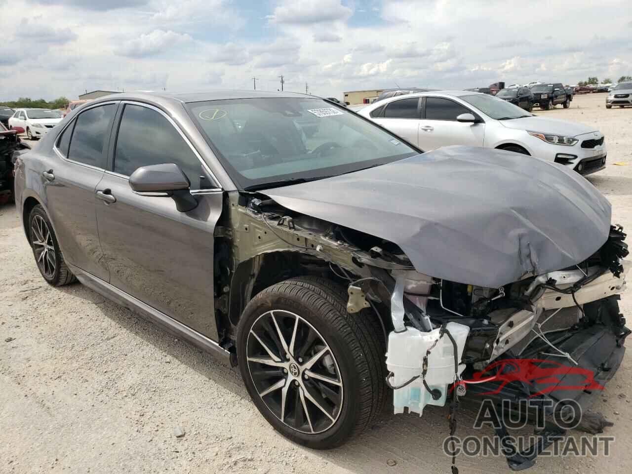 TOYOTA CAMRY 2022 - 4T1G11AK3NU621536