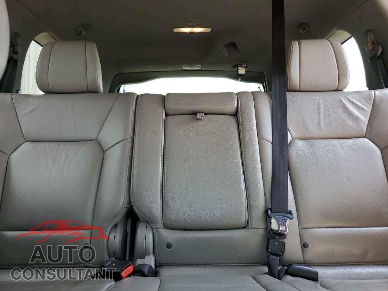 HONDA PILOT 2012 - 5FNYF4H65CB023751