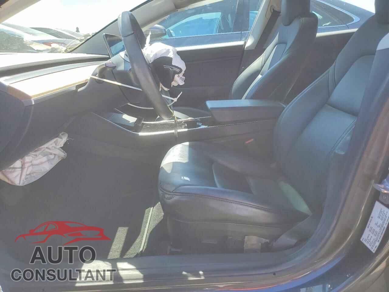 TESLA MODEL 3 2019 - 5YJ3E1EB5KF386823