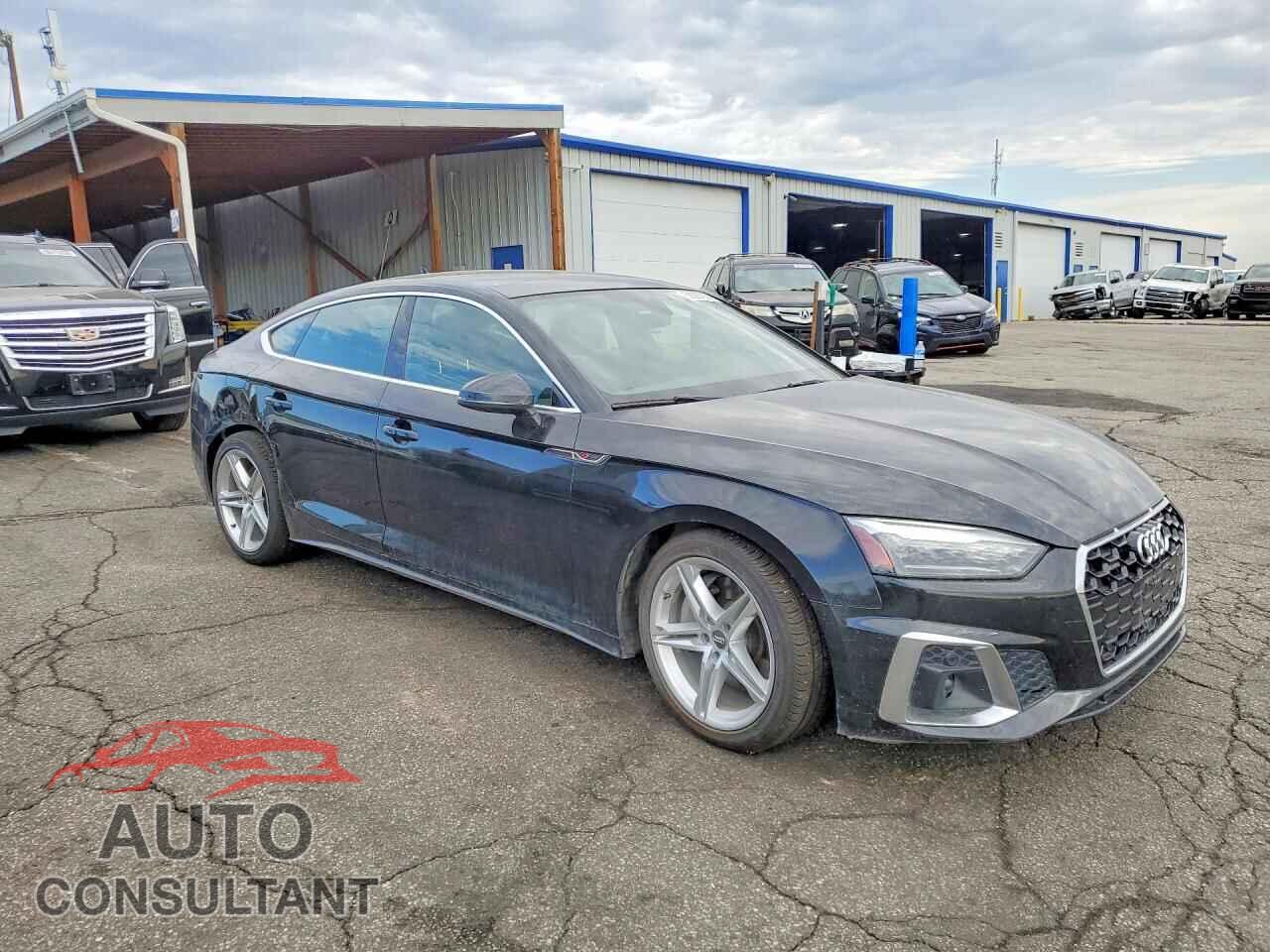 AUDI A5 2021 - WAUDACF57MA003686