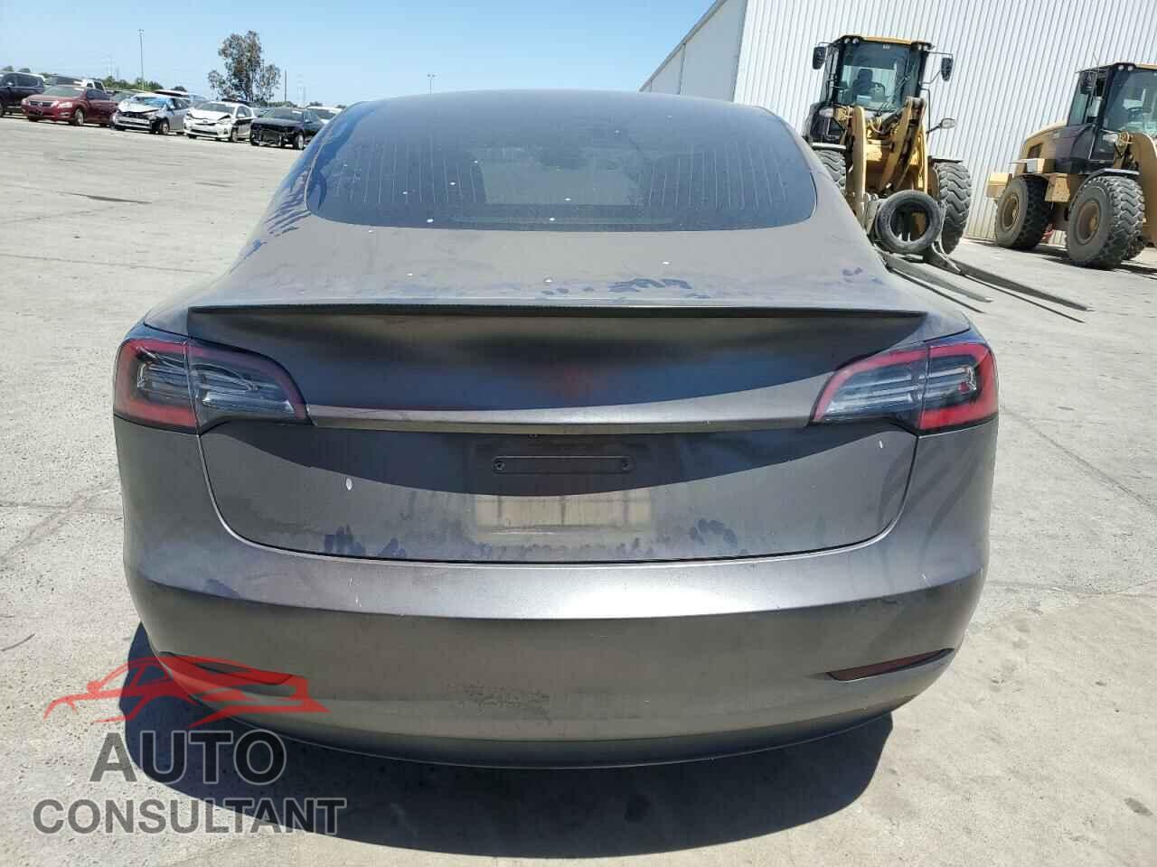 TESLA MODEL 3 2019 - 5YJ3E1EB2KF419938