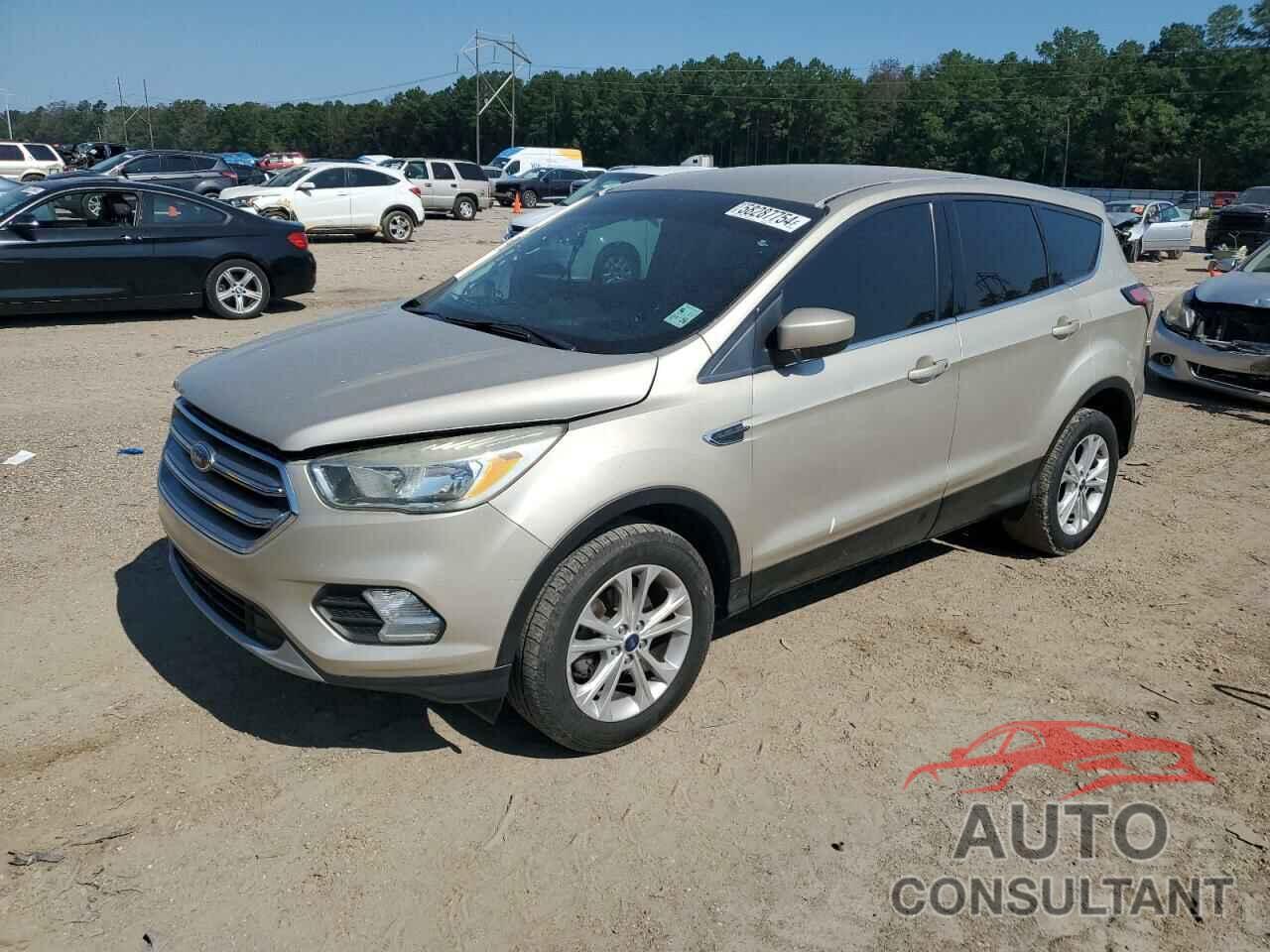 FORD ESCAPE 2017 - 1FMCU0GD8HUC60074