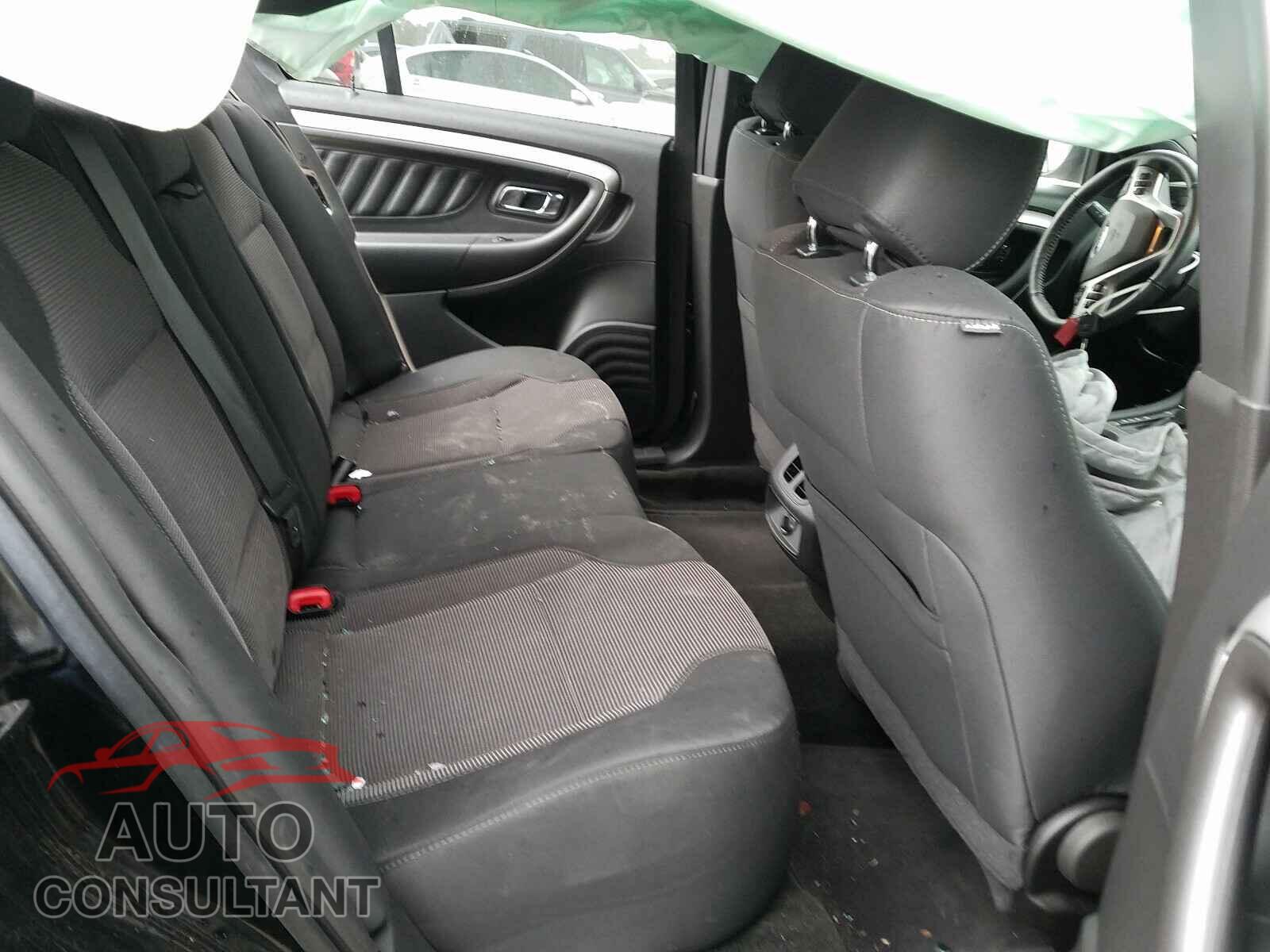 FORD TAURUS 2018 - 1FAHP2E84JG119838
