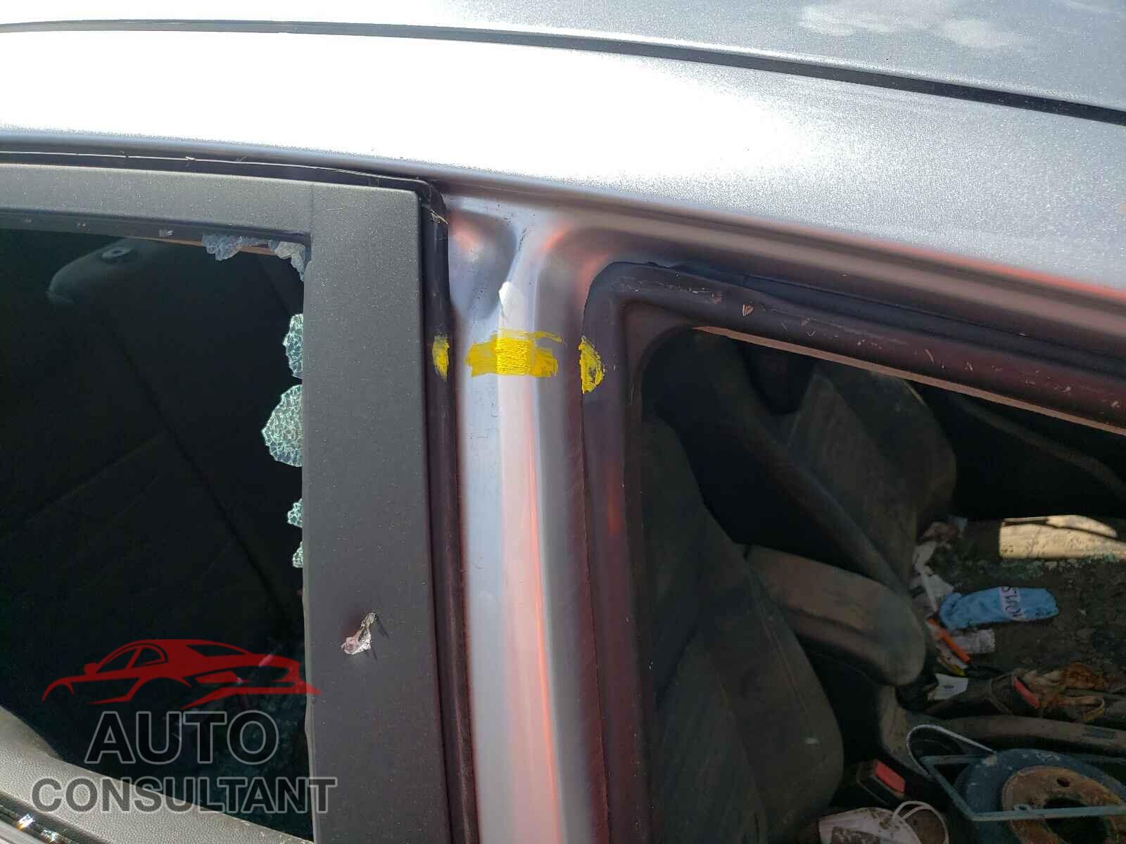 FORD FIESTA 2018 - 3FADP4EJ3JM107831