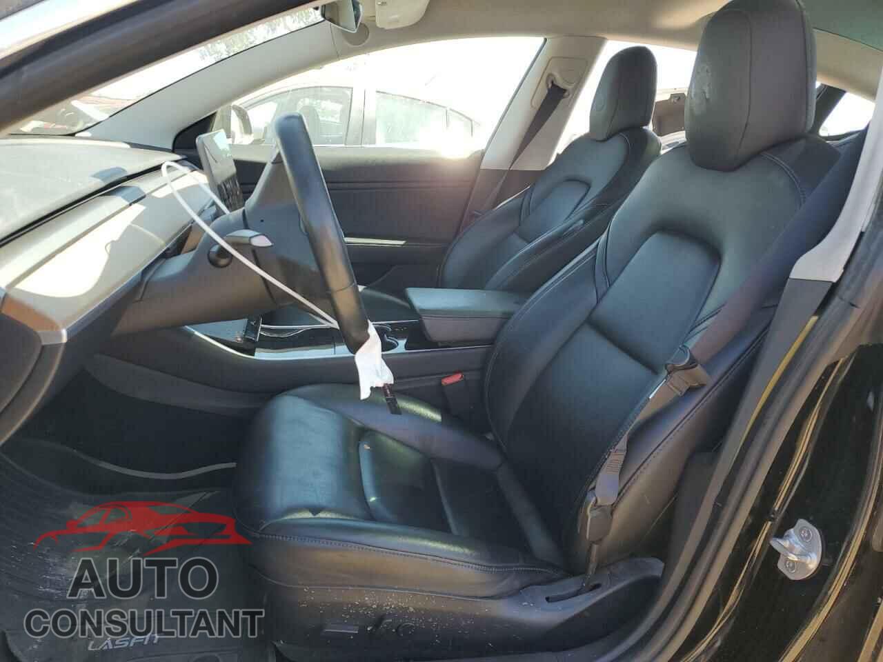 TESLA MODEL 3 2018 - 5YJ3E1EA9JF123093