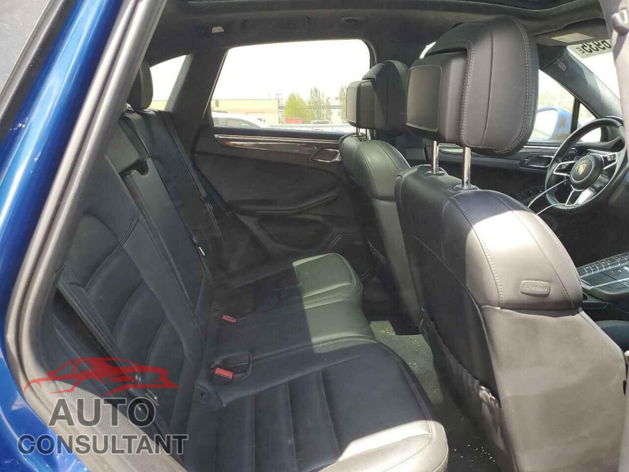 PORSCHE MACAN 2017 - WP1AF2A59HLB60007