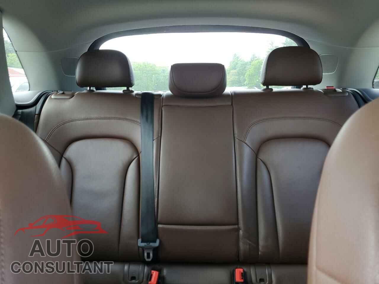 AUDI Q3 2015 - WA1EFCFS7FR005709
