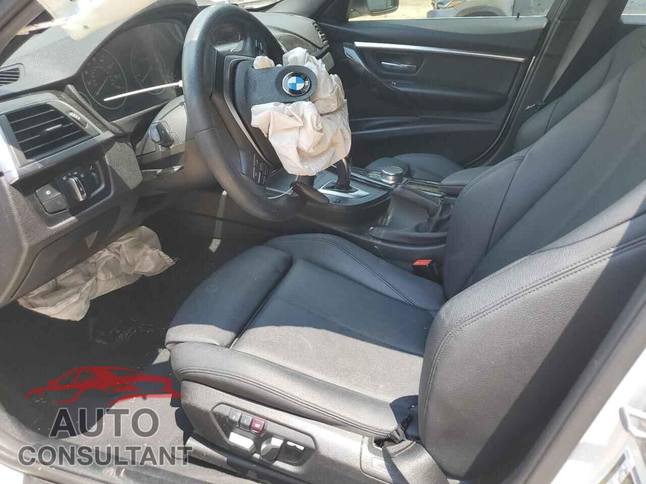 BMW 3 SERIES 2017 - WBA8D9C30HA005929