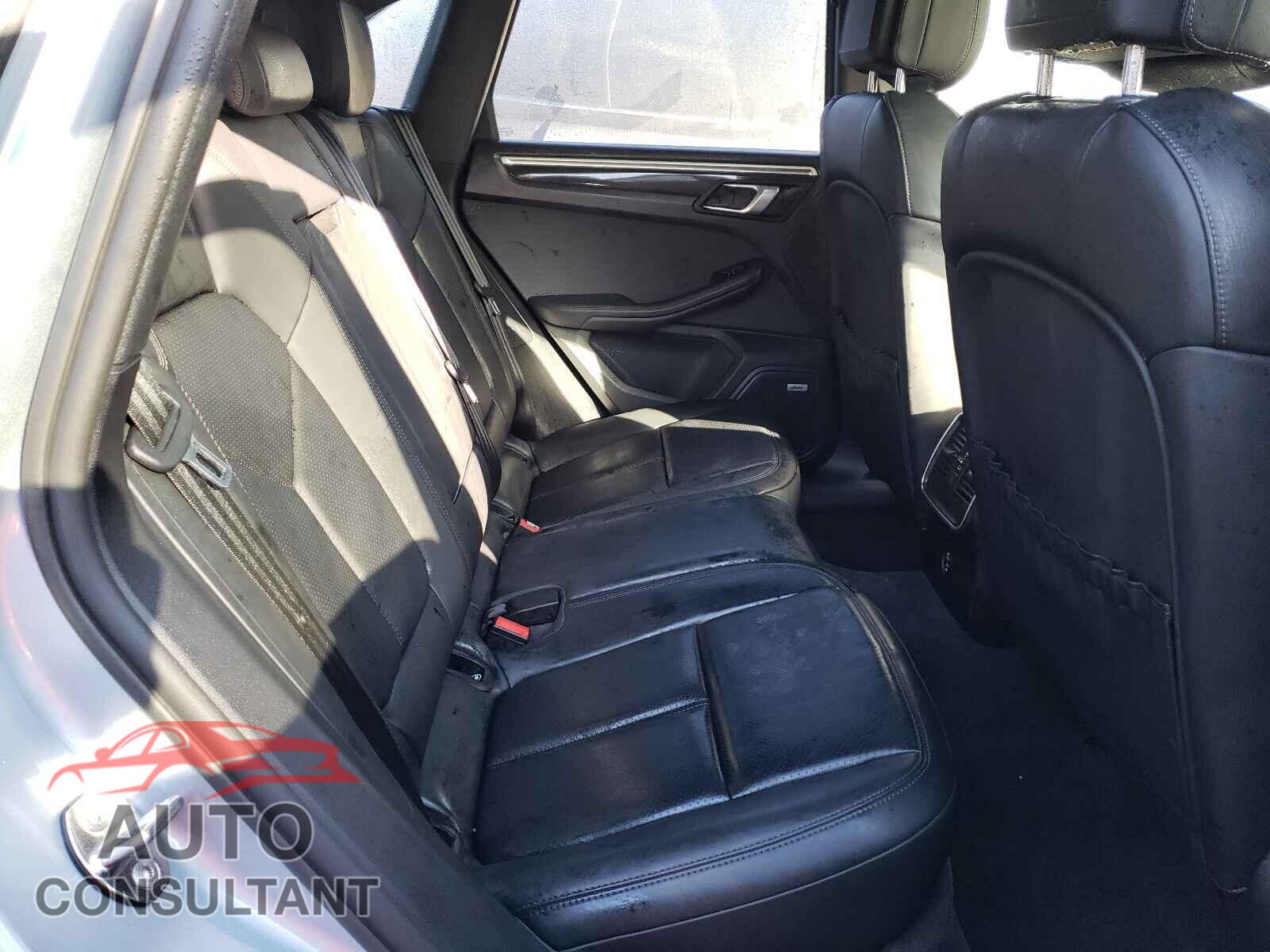 PORSCHE MACAN 2021 - WP1AB2A56MLB30551