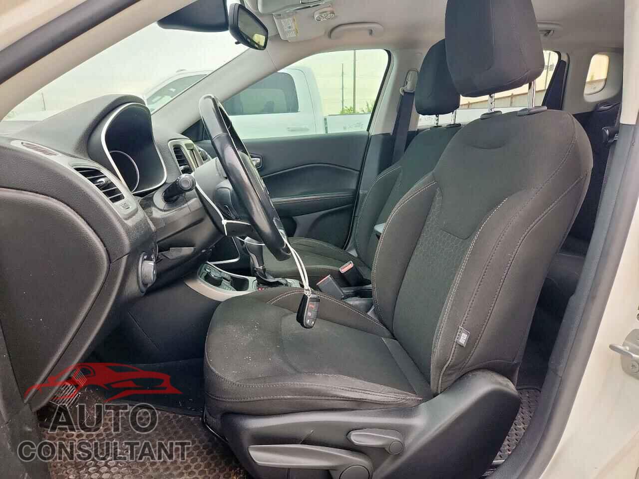 JEEP COMPASS 2020 - 3C4NJDAB3LT174601
