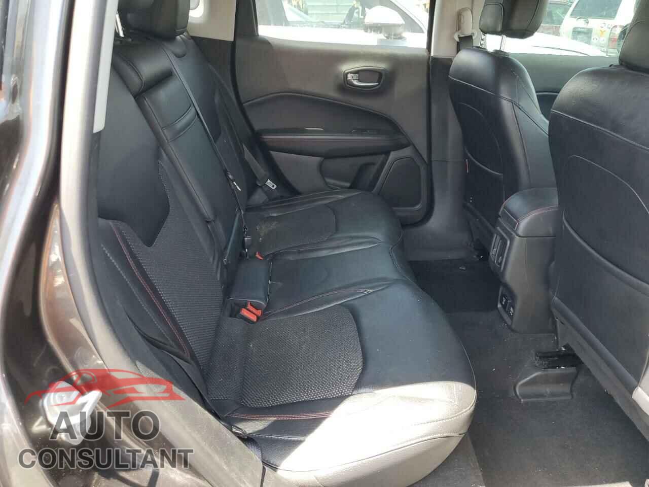 JEEP COMPASS 2017 - 3C4NJDDB8HT674627