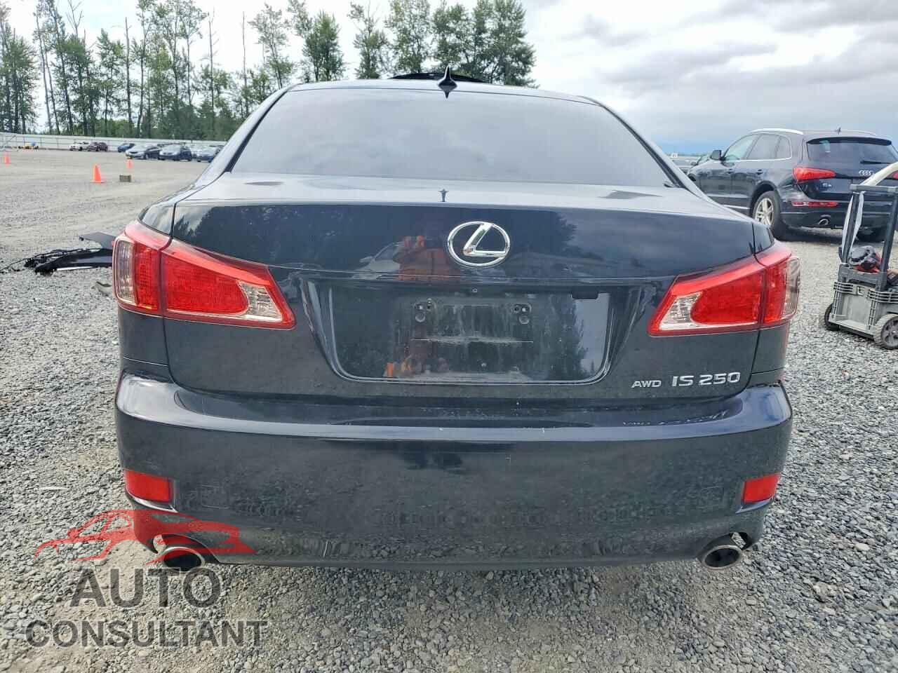 LEXUS IS 2013 - JTHCF5C26D5062872