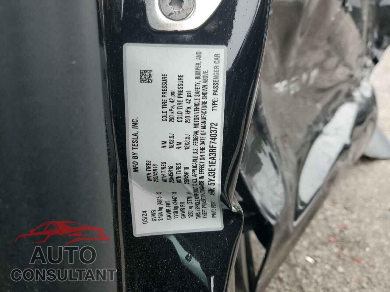 TESLA MODEL 3 2024 - 5YJ3E1EA3RF740372