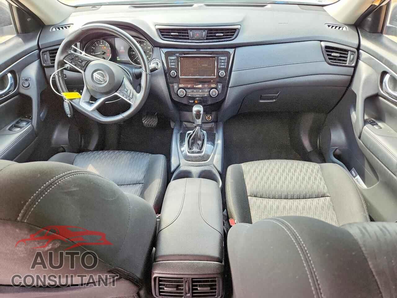 NISSAN ROGUE 2018 - KNMAT2MV1JP580820