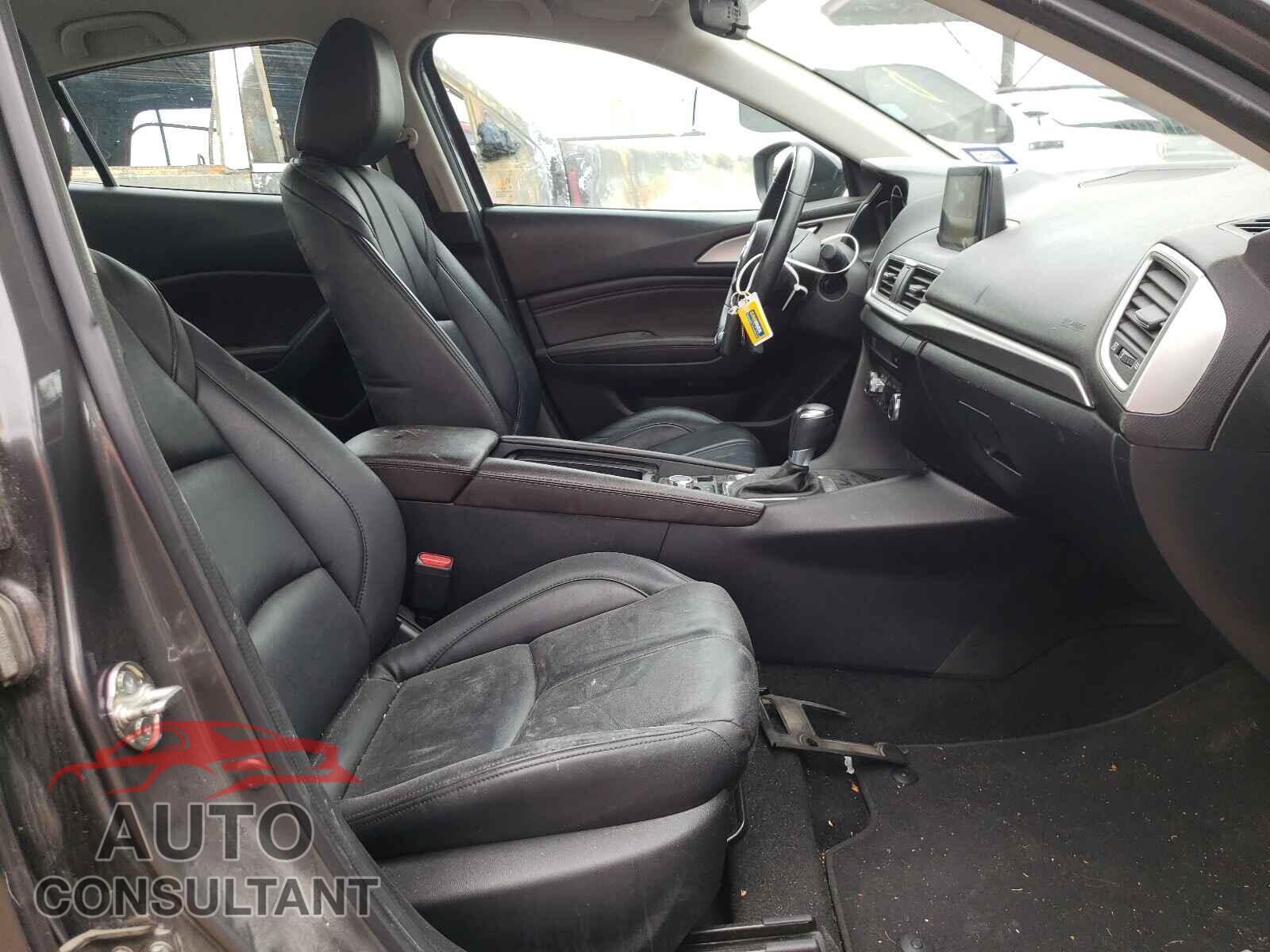 MAZDA 3 2017 - 3MZBN1V7XHM130122