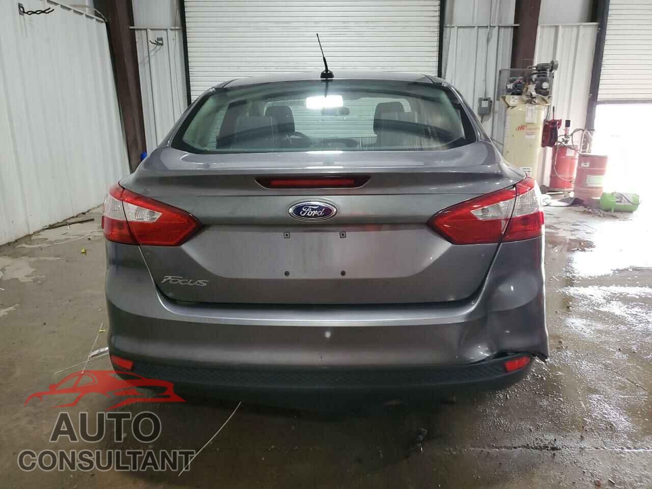 FORD FOCUS 2013 - 1FADP3E2XDL379950