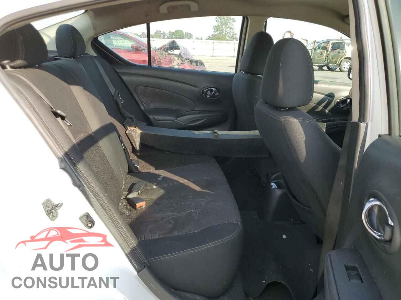 NISSAN VERSA 2019 - 3N1CN7AP3KL841807