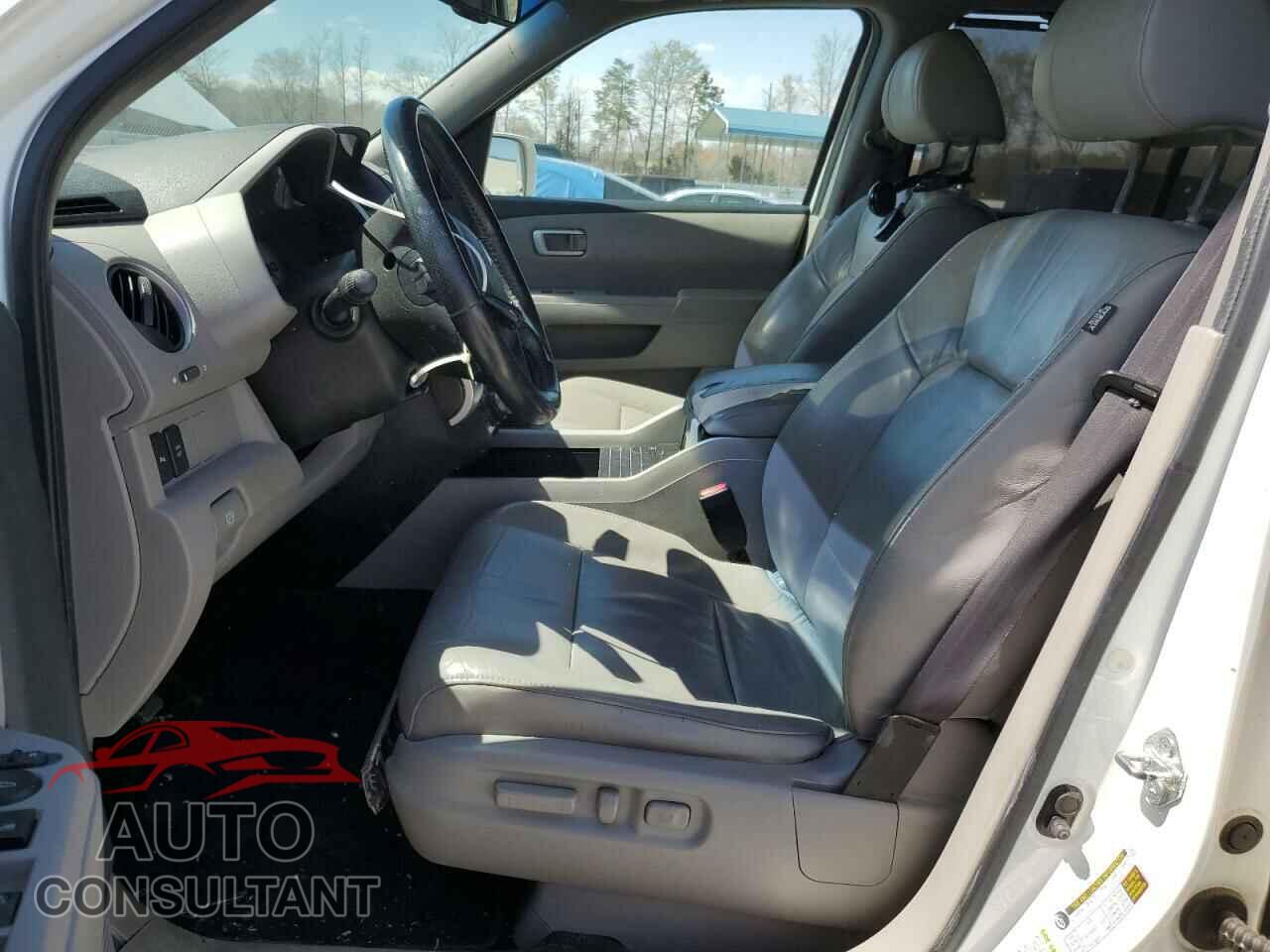 HONDA PILOT 2011 - 5FNYF3H9XBB044579